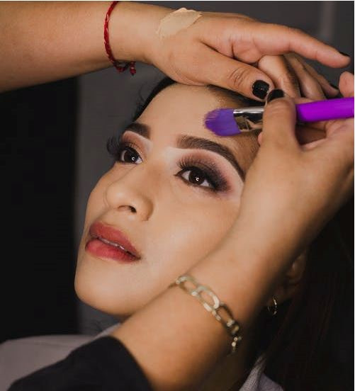 MAKEUP TRENDS YOU NEED TO TRY IN 2020