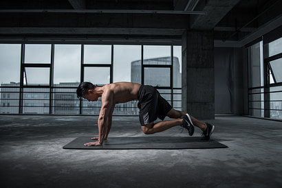 men doing push ups men doing push ups